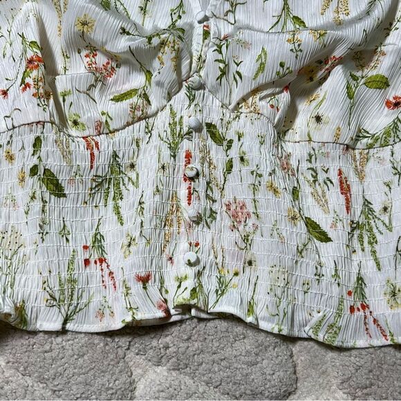 H&M flowy floral top 🌺 cropped 🌺 EUC 🌺 size XL - Picture 3 of 4